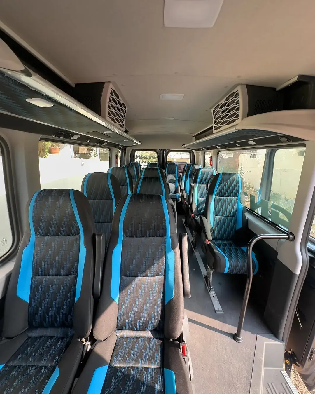 18 Seater Force Urbania